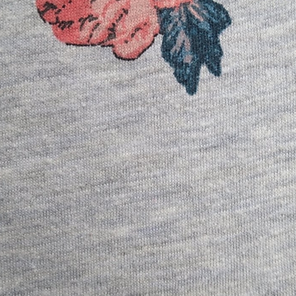 Lucky Brand Allover Rose Gray Floral Tee Shirt - Picture 6 of 6